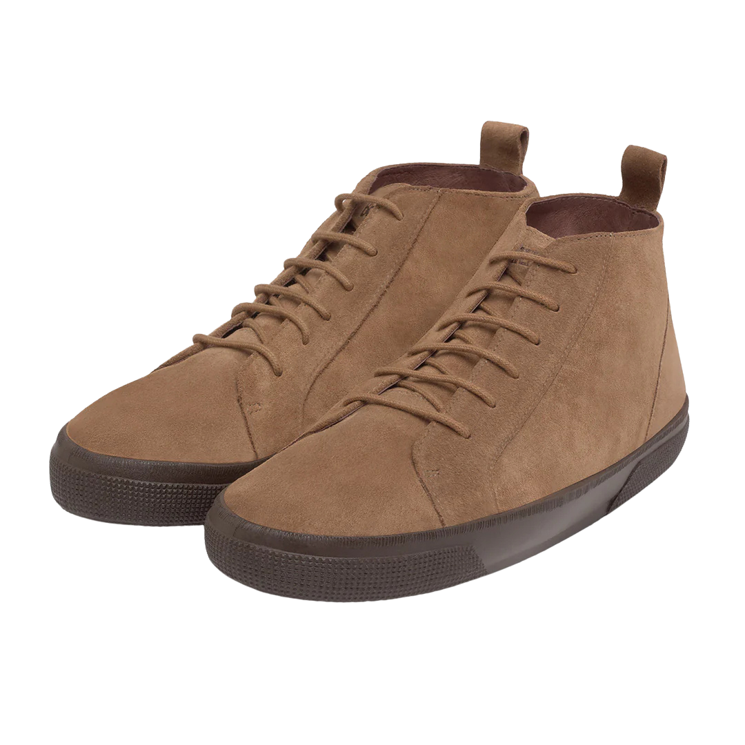 Bota Clássica com Design Minimalista e Acabamento em Camurça para Homem
