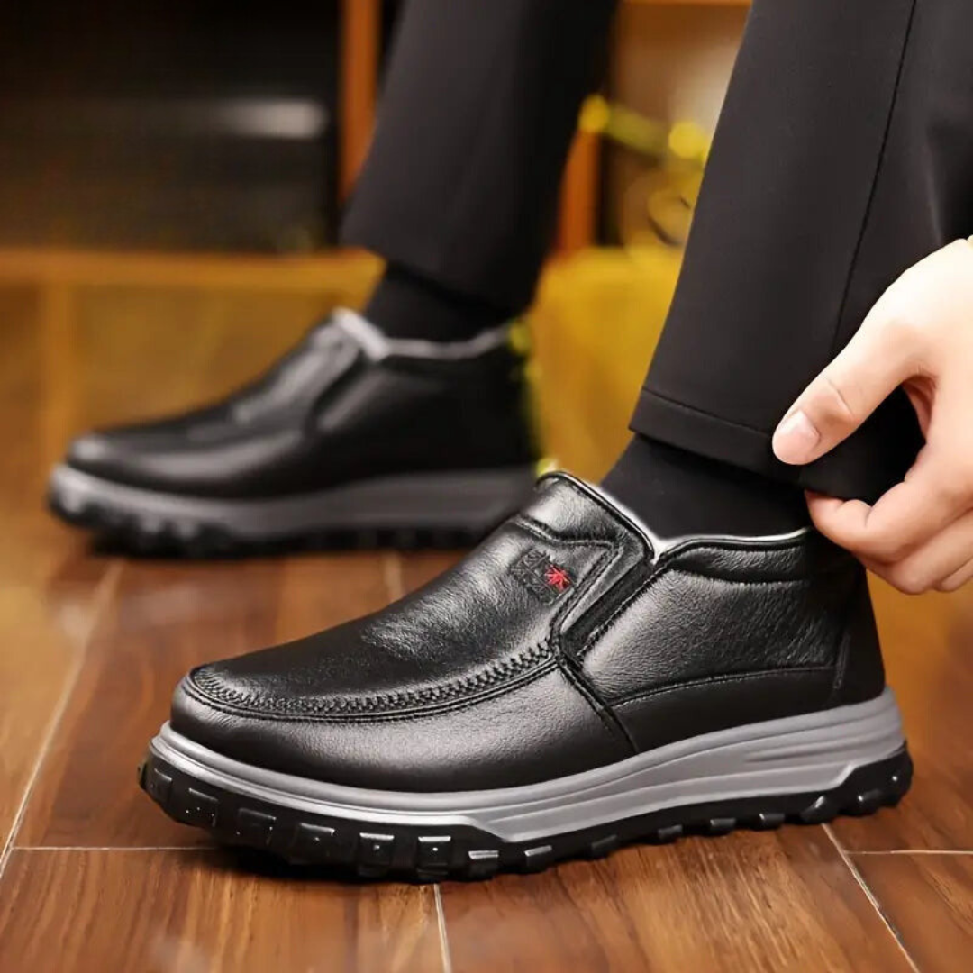 Mocassins Ergonómicos em Couro e à Prova de Água com Forro Polar para Homem