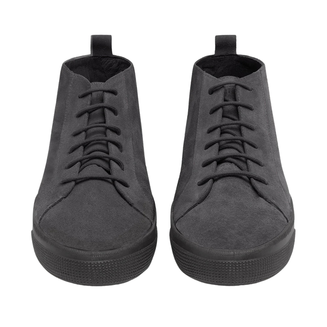 Bota Clássica com Design Minimalista e Acabamento em Camurça para Homem