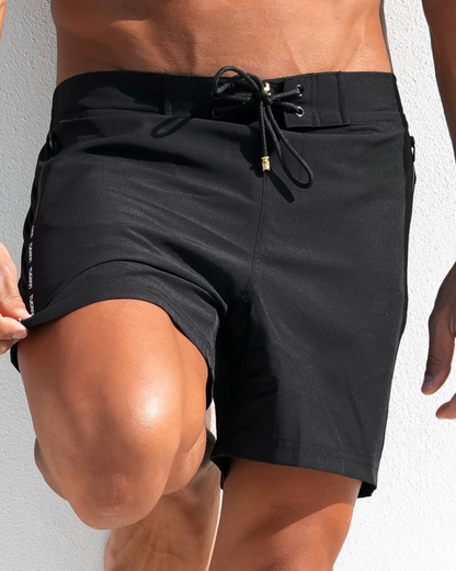 Bermudas de natação com forro resistente a riscos e cintura ajustável