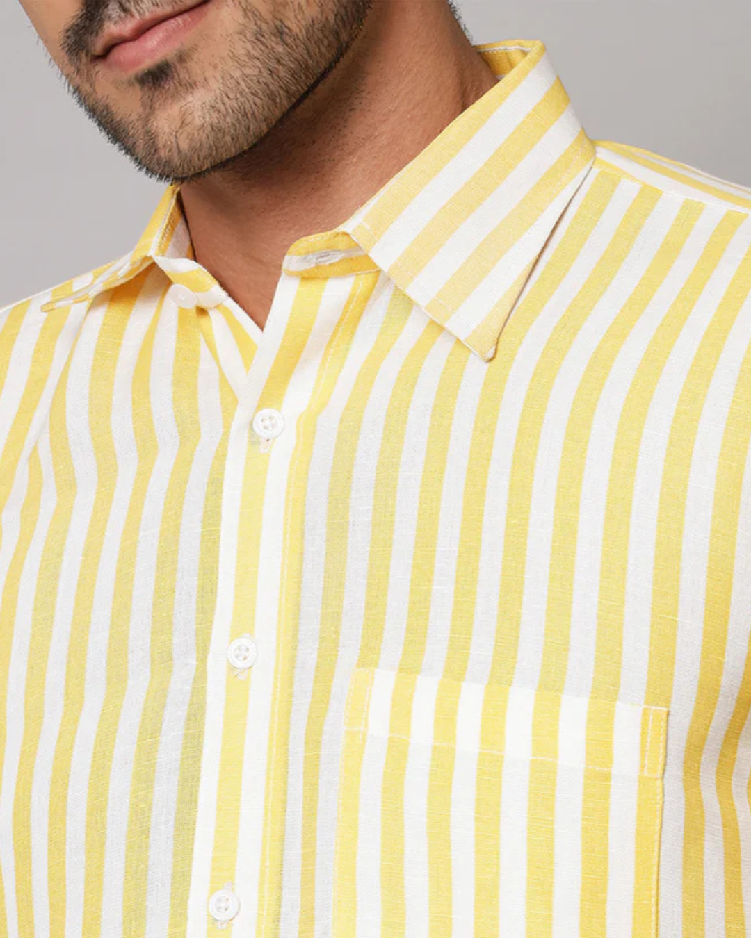 Camisa de manga comprida às riscas em tecido de linho